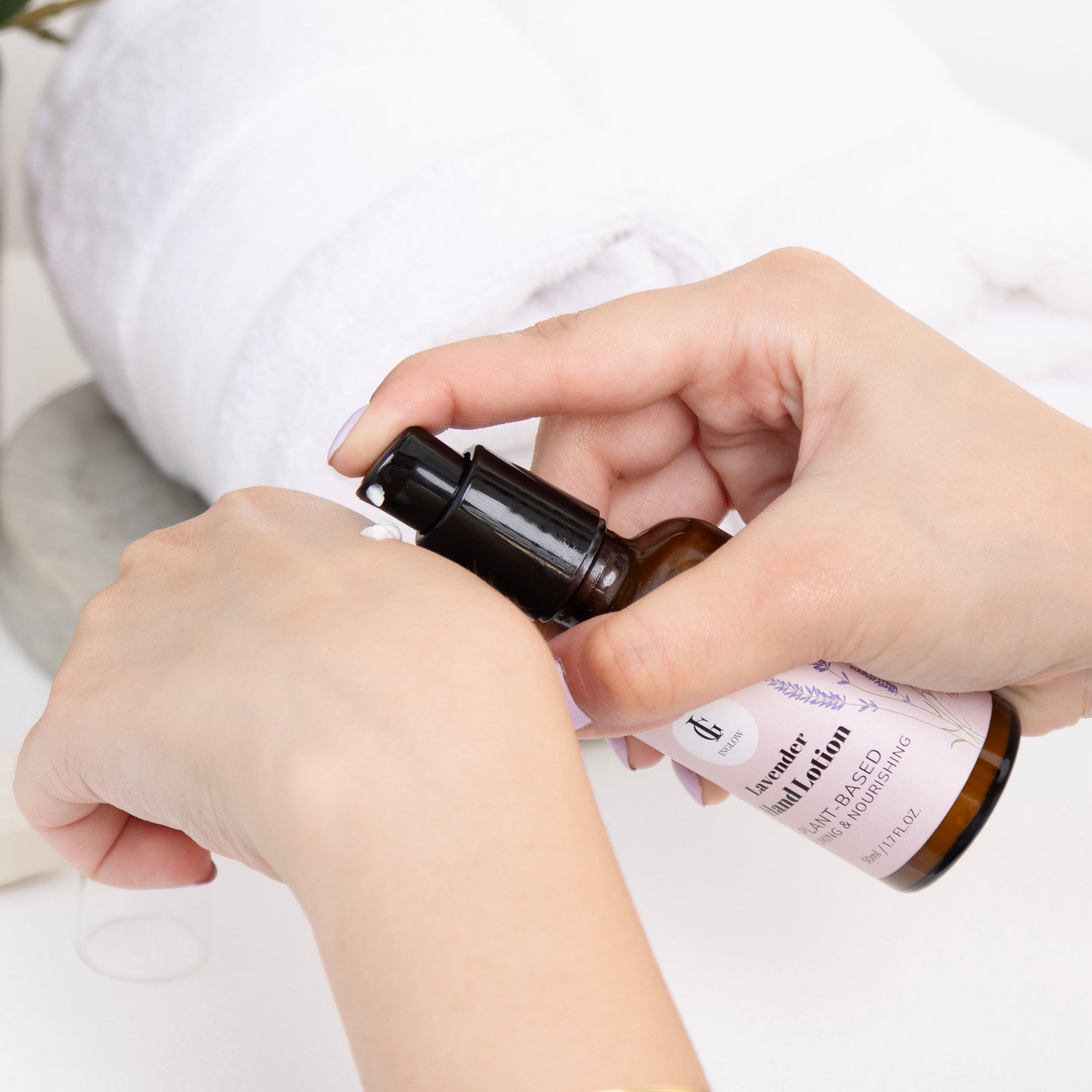 Hand &amp; Nail Therapy